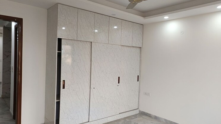Room, patel nagar 2 Bedroom 1000 Sq.Ft. Builder Floor In Patel Nagar Delhi 9819138