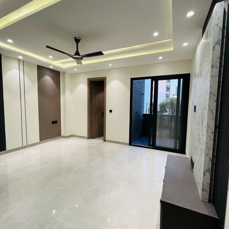 Room, south city 2 4 Bedroom 1500 Sq.Ft. Builder Floor In South City 2 Gurgaon 9819198