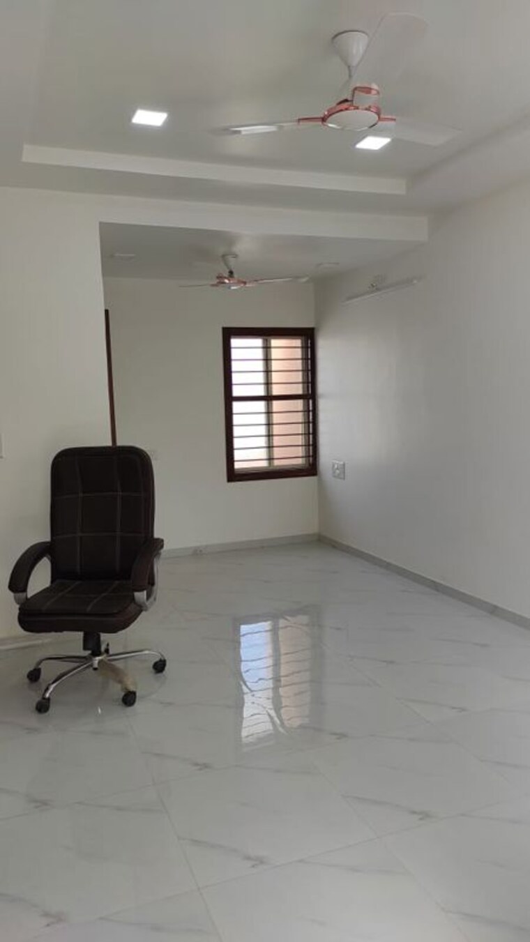 Team Area, ramdevnagar 4 Bedroom 2790 Sq.Ft. Apartment In Ramdevnagar Ahmedabad 9819195