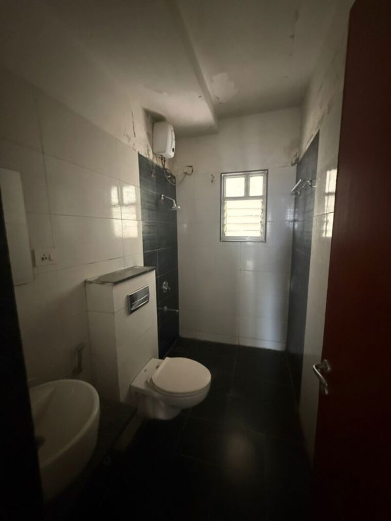 Bathroom, kolte-patil-life-republic 3 Bedroom 1500 Sq.Ft. Apartment In Hinjewadi Pune 9819250