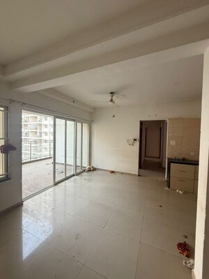 Room in 3 BHK Apartment at Kolte Patil Life Republic, Hinjewadi – for Rent