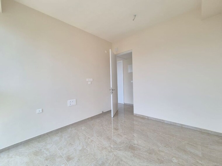 Room, tata-serein 3 Bedroom 980 Sq.Ft. Apartment In Pokhran Road No Two Thane 9819256