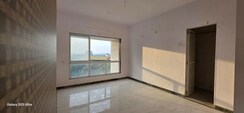 1 BHK + Extra Room Apartment For Sale in Kandivali West