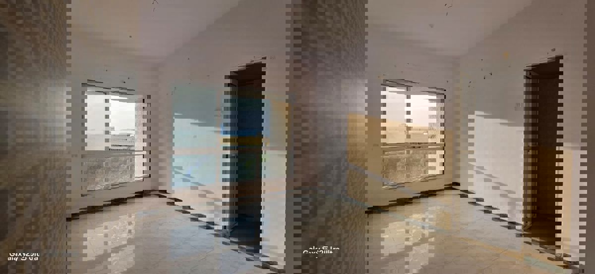 1 BHK + Extra Room Apartment For Sale in Kandivali West