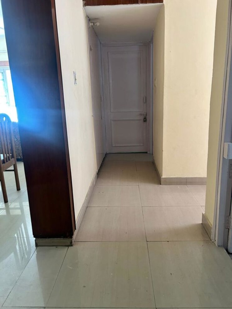 undefined, sector 43 3 Bedroom 1000 Sq.Ft. Apartment In Sector 43 Chandigarh 9819264