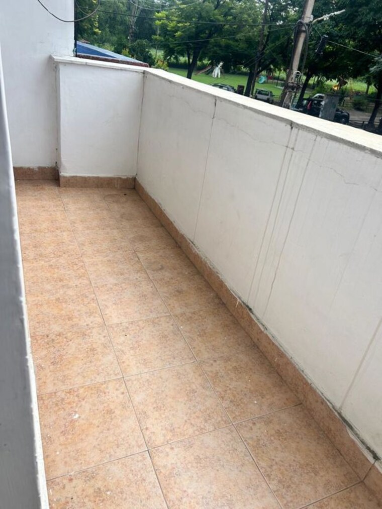 Balcony, sector 43 3 Bedroom 1000 Sq.Ft. Apartment In Sector 43 Chandigarh 9819264