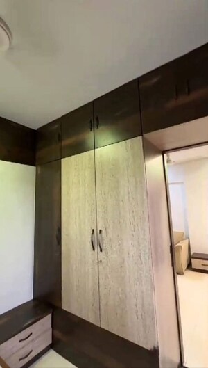 Furnished Amenities in 1 BHK Apartment at Andheri West – for Rent