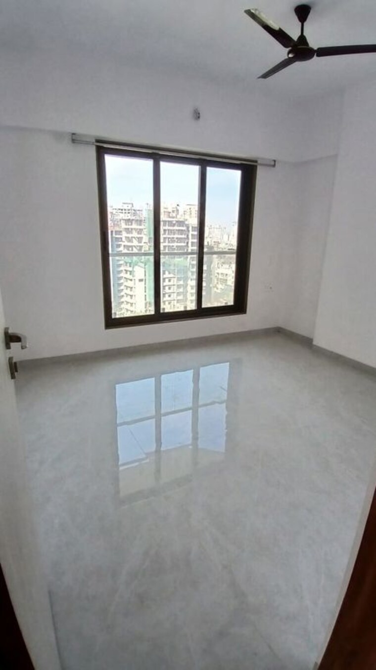 Room, kandivali west 2 Bedroom 640 Sq.Ft. Apartment In Kandivali West Mumbai 9819278