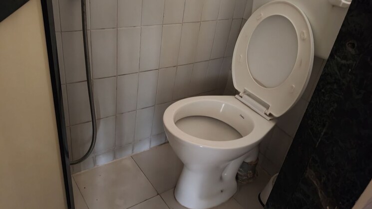 Bathroom, kaveri-chs-gawand-baug 1 Bedroom 540 Sq.Ft. Apartment In Gawand Baug Thane 9819279