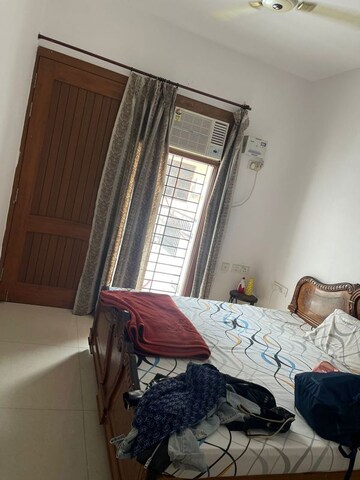 Bedroom in 2 BHK Builder Floor at Sector 46 – for Rent