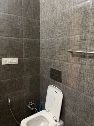 Bathroom in 2 BHK Builder Floor at Sector 46 – for Rent