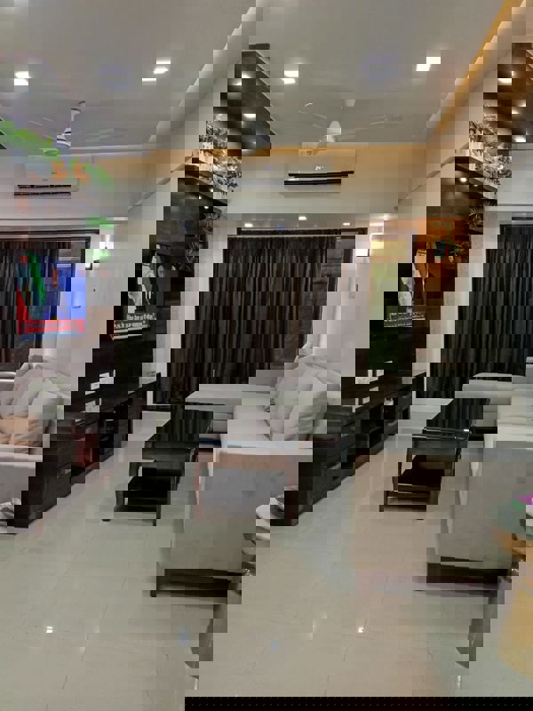 2.5 BHK Apartment For Rent in Evershine Embassy