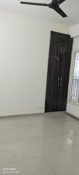 Room in 3 BHK Apartment at Windsor Paradise 2, Raj Nagar Extension – for Sale