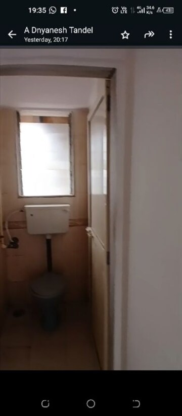 Master Bedroom in 1 BHK Apartment at Dadar East – for Rent