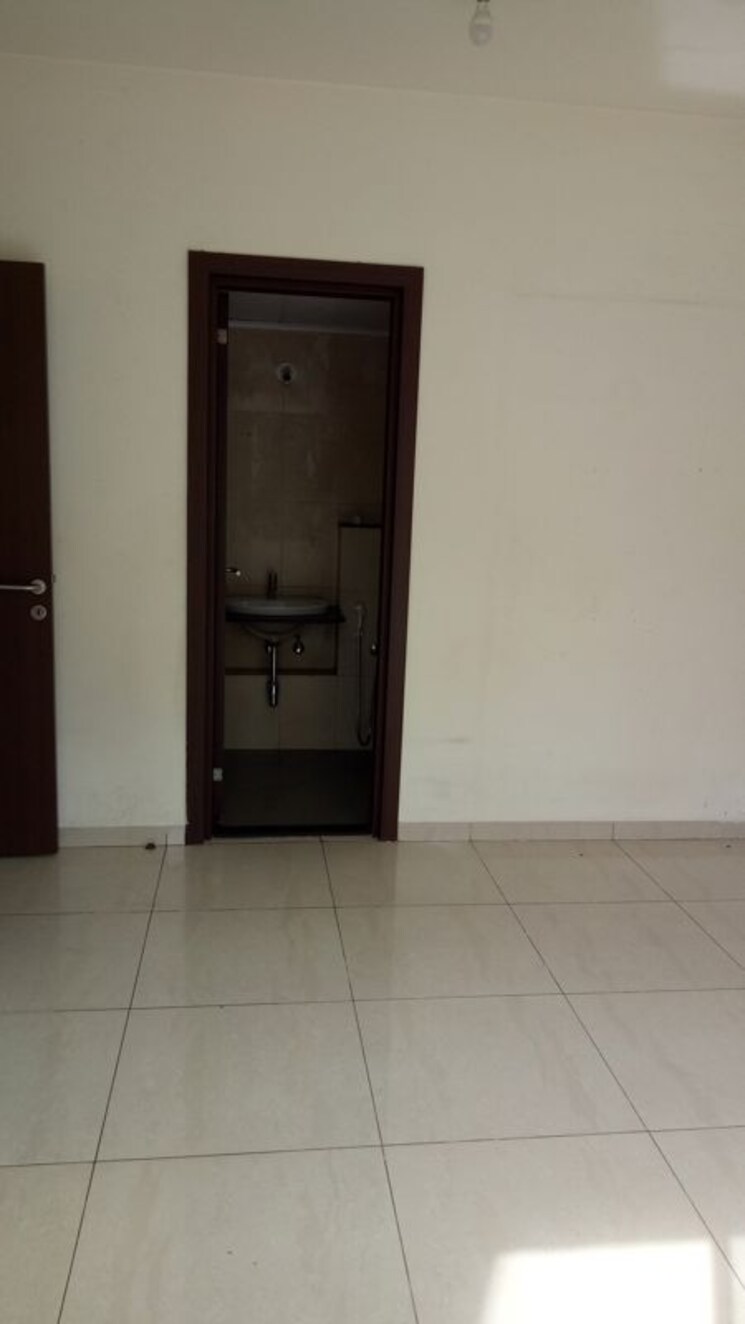 Bathroom, mahindra-antheia 1 Bedroom 750 Sq.Ft. Apartment In Pimpri Pune 9819288