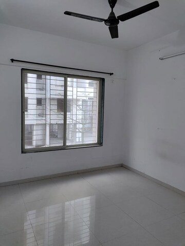 Room in 1.5 BHK Apartment at Goel Ganga Aashiyana, Thergaon – for Rent