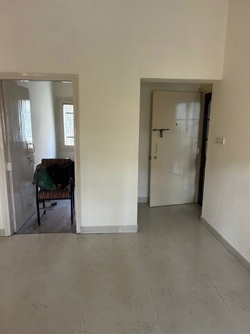 Room in 4 BHK Builder Floor at Sector 44 – for Rent