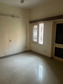 4 BHK Builder Floor For Rent in Sector 44