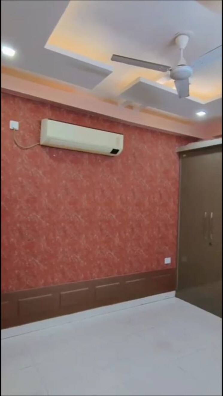 undefined, sector 10 greater noida 4 Bedroom 2000 Sq.Ft. Villa In Sector 10 Greater Noida Greater Noida 9819359