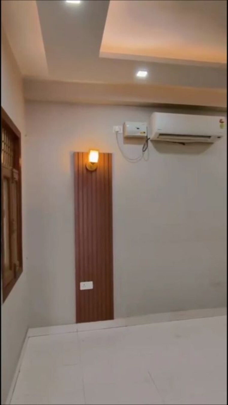 undefined, sector 10 greater noida 4 Bedroom 2000 Sq.Ft. Villa In Sector 10 Greater Noida Greater Noida 9819359