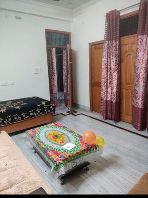 Bedroom in 1 BHK Builder Floor at Gomti Nagar – for Rent