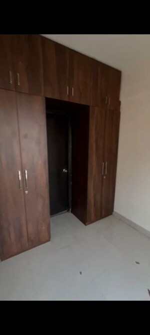 Room in 2 BHK Apartment at Signature The Serenas, Sohna Sector 36 – for Rent