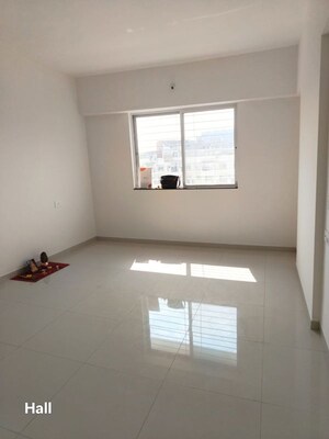 Room in 2 BHK Apartment at Utsav 51 Balewadi Residences, Balewadi – for Rent