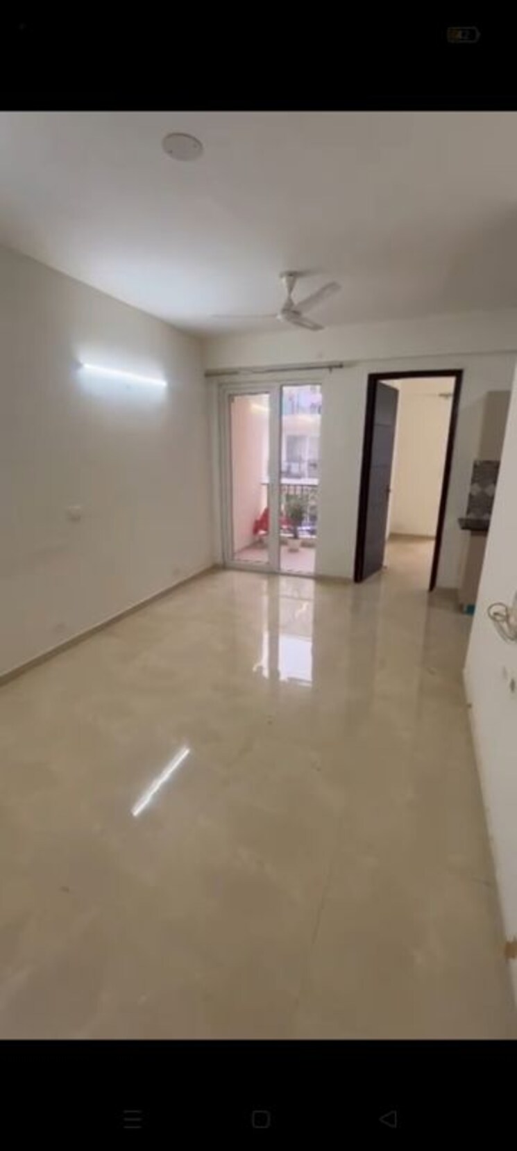 Room, signature-global-park-4-and-5 3 Bedroom 1120 Sq.Ft. Apartment In Sohna Sector 36 Gurgaon 9819394