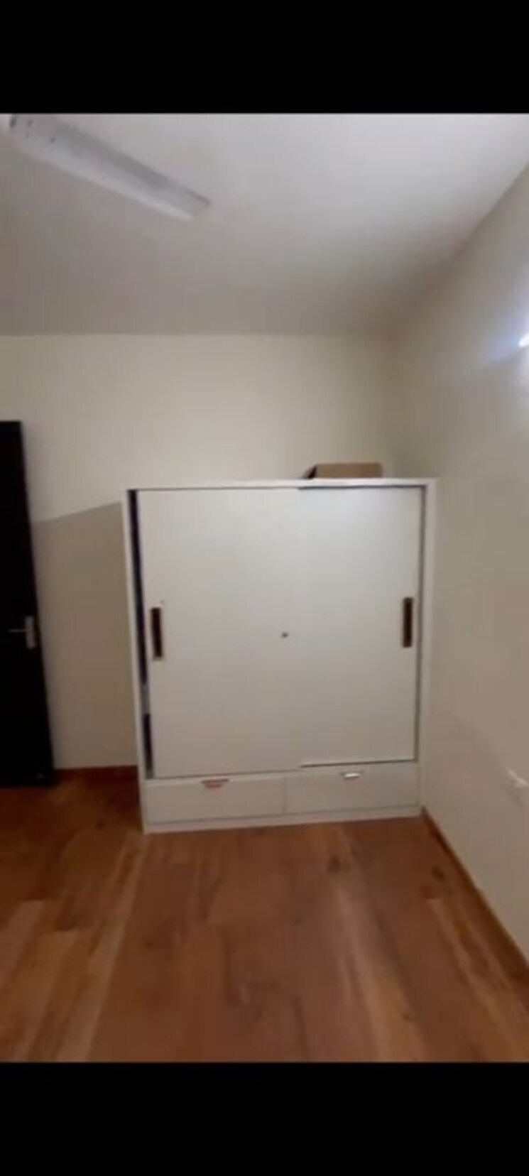 Room, signature-global-park-4-and-5 3 Bedroom 1120 Sq.Ft. Apartment In Sohna Sector 36 Gurgaon 9819394