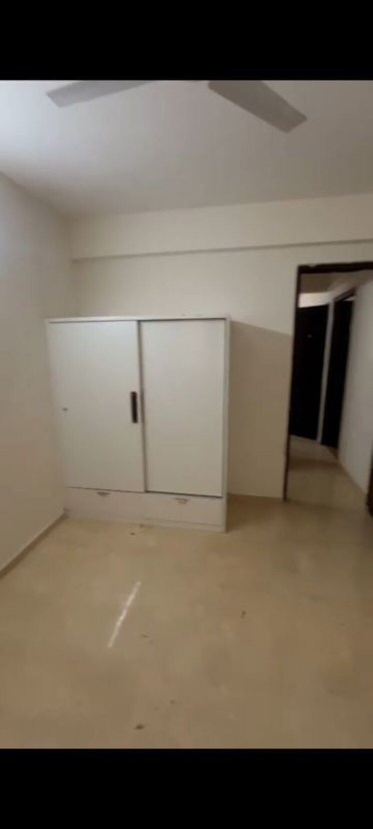 Room, signature-global-park-4-and-5 3 Bedroom 1120 Sq.Ft. Apartment In Sohna Sector 36 Gurgaon 9819394