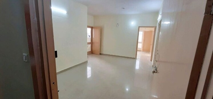 Room, gomti nagar 2 Bedroom 1150 Sq.Ft. Apartment In Gomti Nagar Lucknow 9819396
