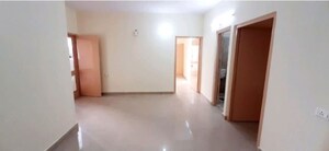 Room in 2 BHK Apartment at Gomti Nagar – for Rent