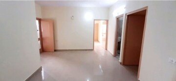 Room in 2 BHK Apartment at Gomti Nagar – for Rent