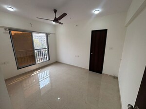 Bedroom in 2 BHK Apartment at Aditya Phatak Wada, Tembhi Naka – for Rent