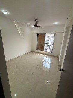 2 BHK + Extra Room Apartment For Rent in Aditya Phatak Wada