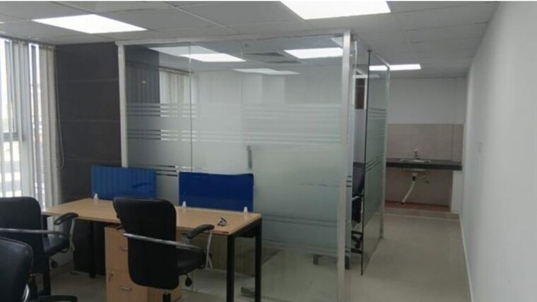 Team Area, hazratganj Commercial Office Space 1100 Sq.Ft. In Hazratganj Lucknow 9819399