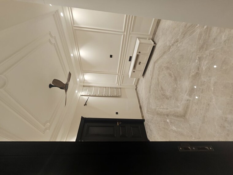 undefined, surajmal vihar 3 Bedroom 287 Sq.Yd. Builder Floor In Surajmal Vihar Delhi 9819403