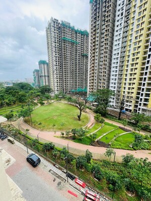 2 BHK Apartment For Sale in Runwal Gardens Phase 3, Dombivli East