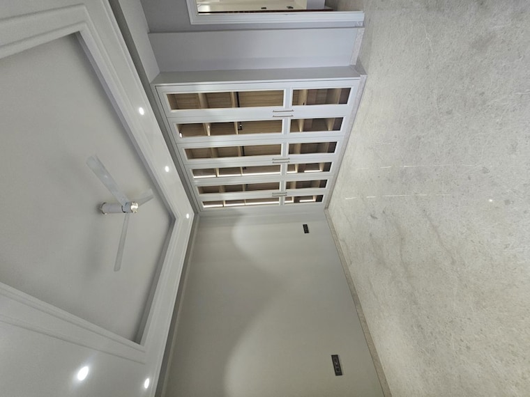 Balcony, surajmal vihar 3 Bedroom 200 Sq.Yd. Builder Floor In Surajmal Vihar Delhi 9819376