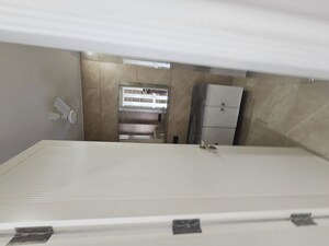 Furnished Amenities in 3 BHK Builder Floor at Surajmal Vihar – for Sale