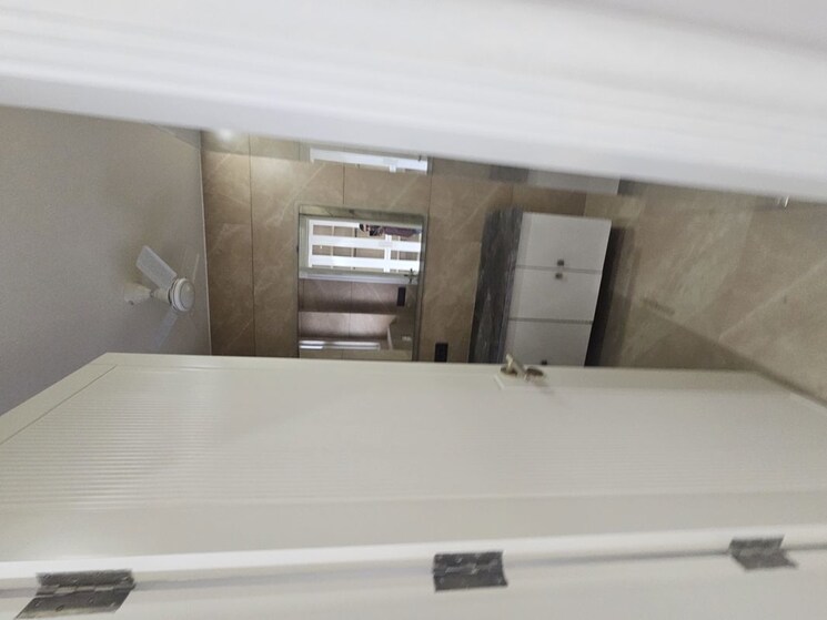 undefined, surajmal vihar 3 Bedroom 200 Sq.Yd. Builder Floor In Surajmal Vihar Delhi 9819376