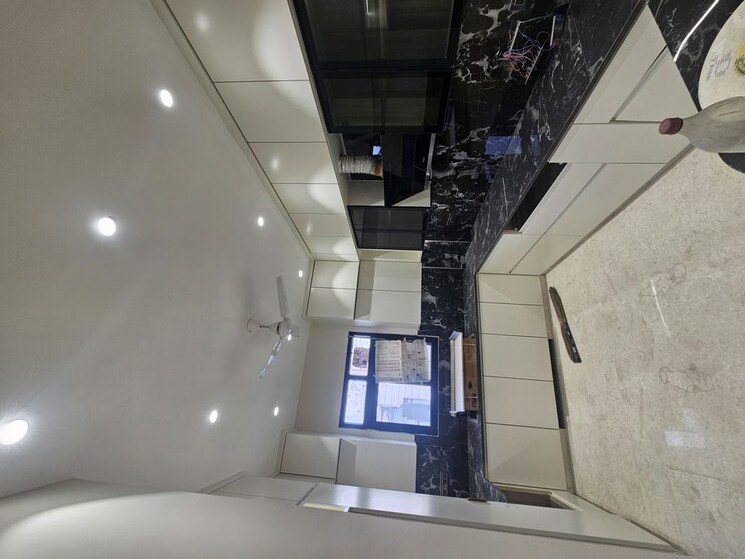 undefined, surajmal vihar 3 Bedroom 200 Sq.Yd. Builder Floor In Surajmal Vihar Delhi 9819376