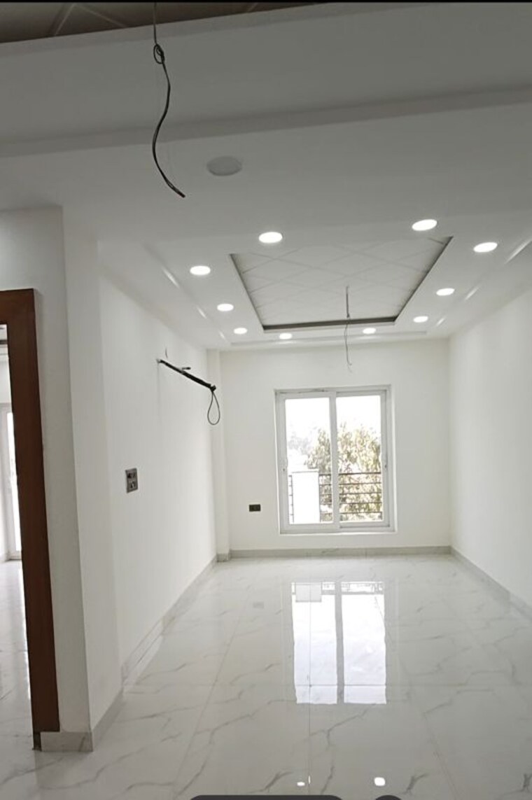 undefined, sector 8 3 Bedroom 250 Sq.Yd. Builder Floor In Sector 8 Faridabad 9751563