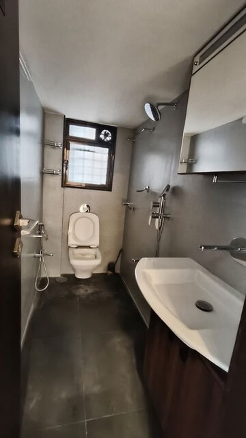 2 BHK Apartment For Rent in Abhijeet CHS Dadar, Dadar West