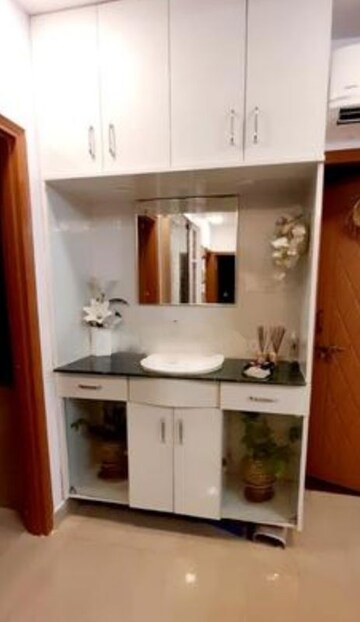  3 BHK Apartment at Hazratganj – for Rent