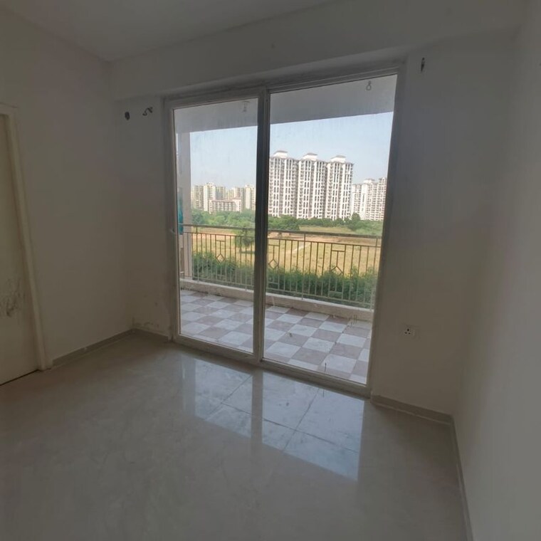 Room, shree-vardhman-green-court 2 Bedroom 526 Sq.Ft. Apartment In Sector 90 Gurgaon 9819486