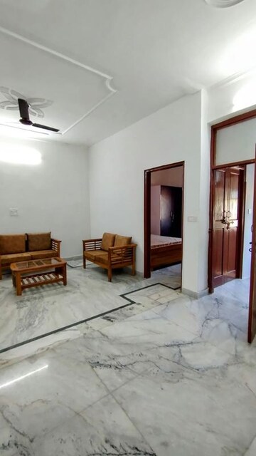 Living Room in 2 BHK Builder Floor at Sector 39 – for Rent