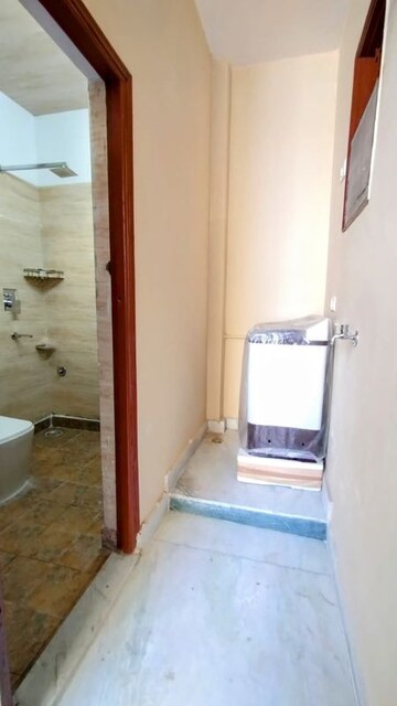 Bathroom in 2 BHK Builder Floor at Sector 39 – for Rent