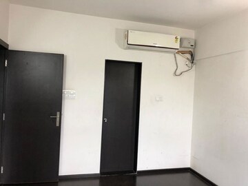 Room in 1 BHK Apartment at Kolte Patil Xenia, Kharadi – for Rent