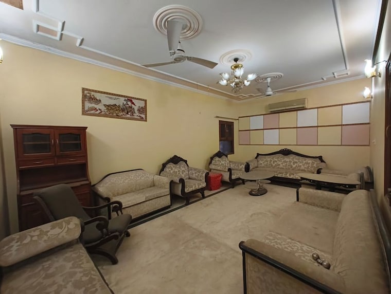 Master Bedroom, masjid moth 2 Bedroom 1100 Sq.Ft. Builder Floor In Masjid Moth Delhi 9819497